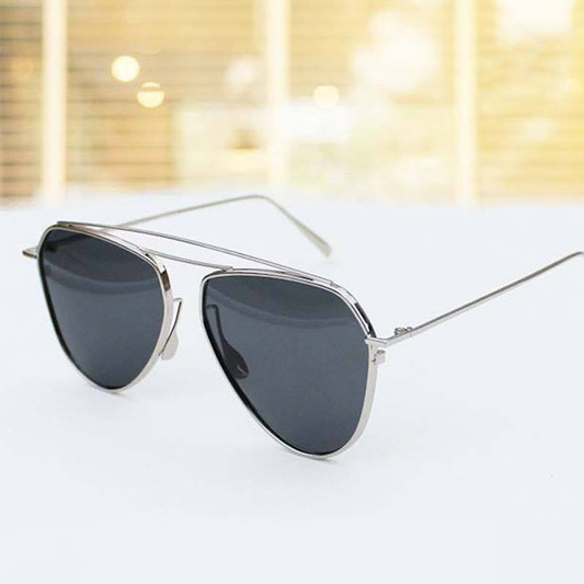 Flat Lens Aviator Sunglasses in Silver